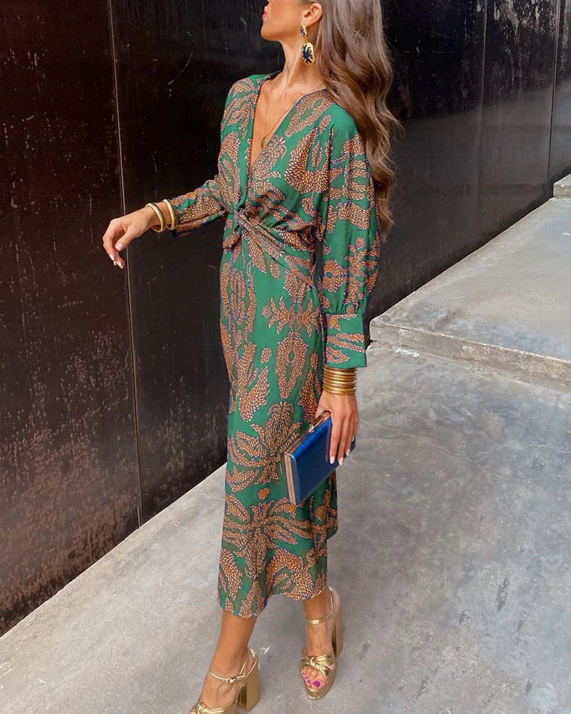 Dineke - Elegant long-sleeved dress with floral print