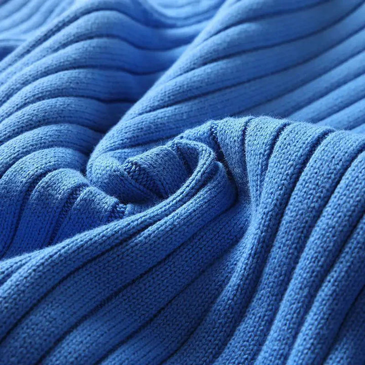 Julian | Minimalist Ribbed Turtleneck Sweater